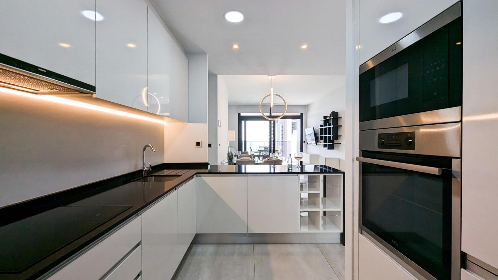 Sunset Waves Luxury Apartment Бенидорм Экстерьер фото